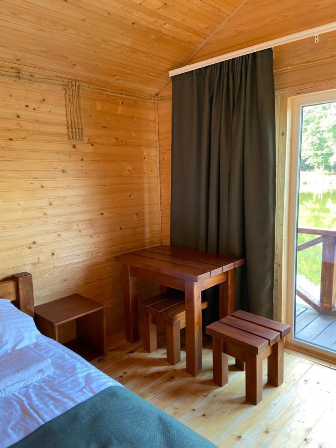 Готельний Комплекс Будинок Рибака 산타노브 외부 사진
